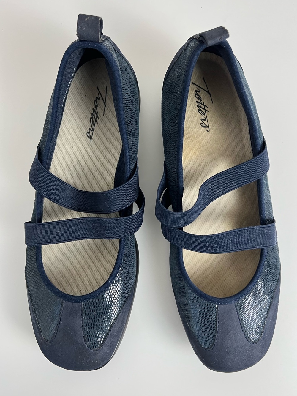 Trotters Josie Navy Mary Jane Flats Women 8.5W Comfort Orthopedic Shoes